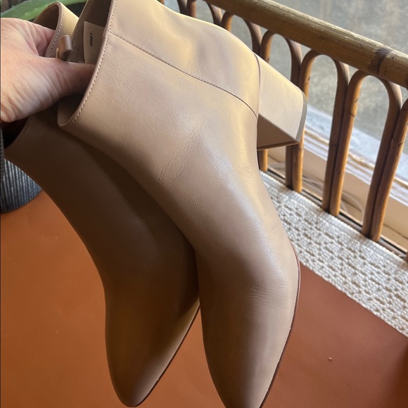 NEW Kate Spade Amelie Nude Leather Ankle Boots - Picture 7 of 7
